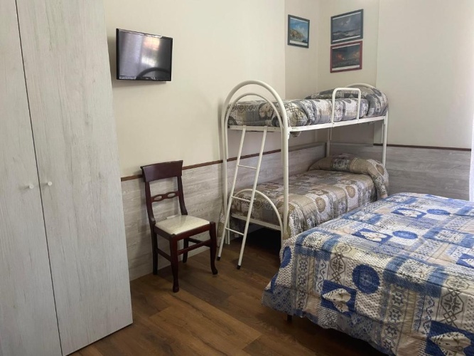 Deluxe Quadruple room