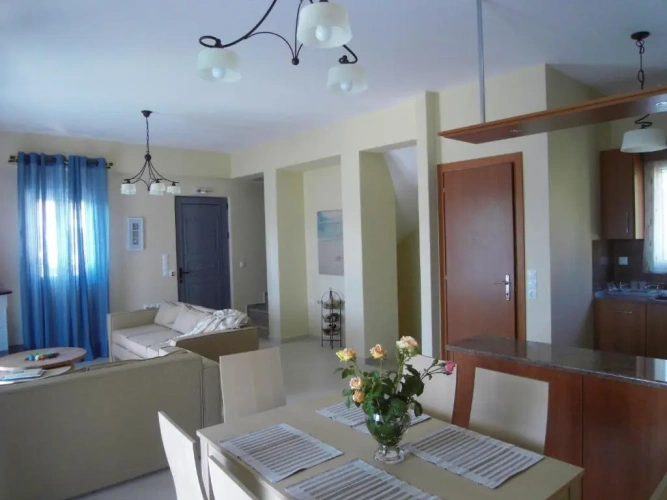3 Bedrooms Villa