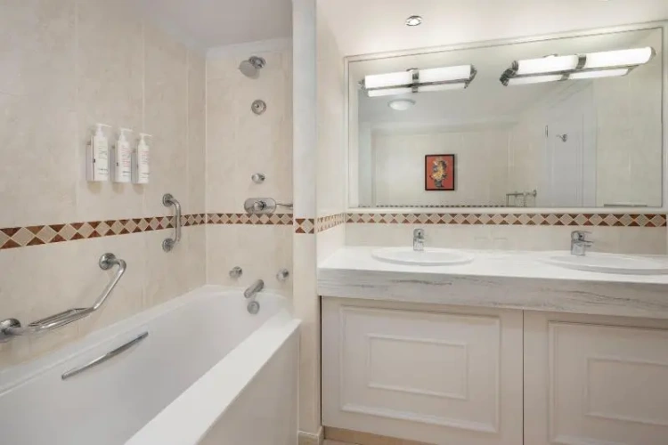 1 Bedroom Double Suite