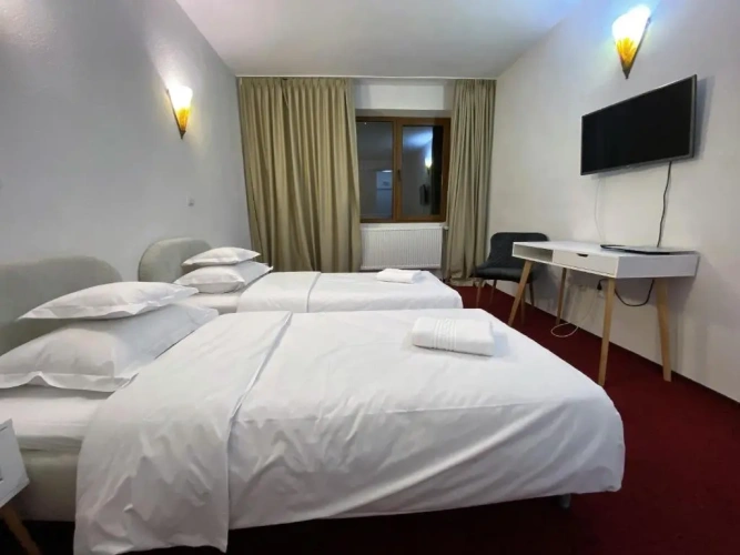 Standard Twin room with balcony