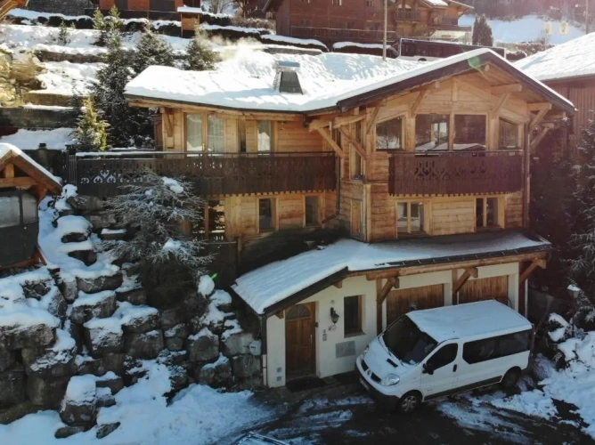 6 Bedrooms Chalet