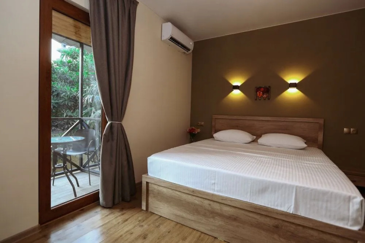 Ezo Hotel