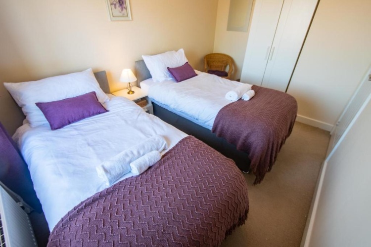 3 Bedrooms Cottage