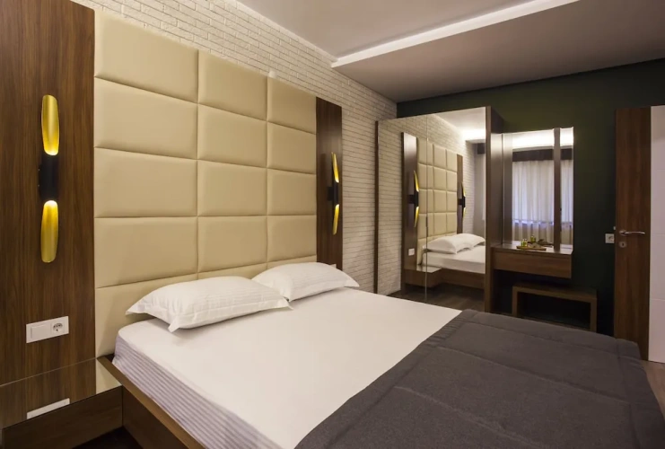 1 Bedroom Suite