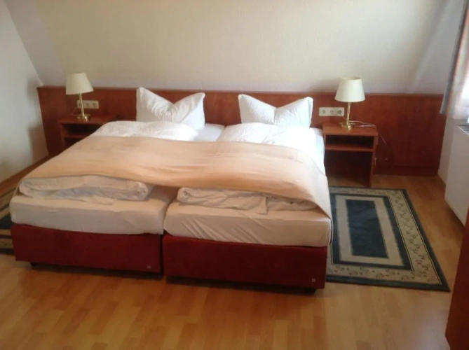 Standard Triple room