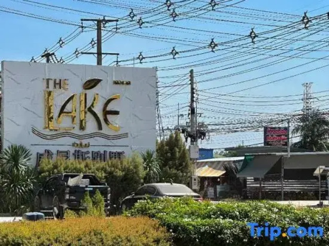 The Lake Venice Villa 12/190