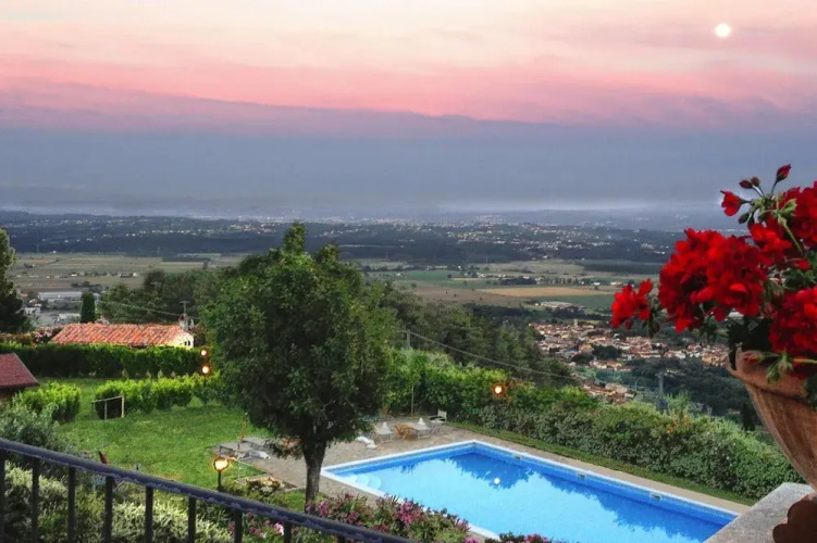 Estate in Monte Serra With Pool & Olive Trees