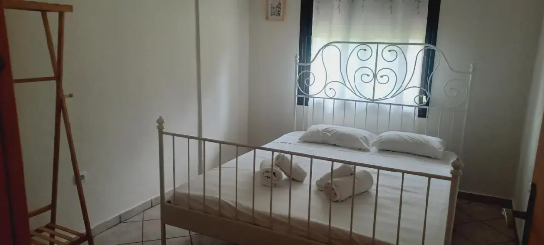 Iris Accommodation