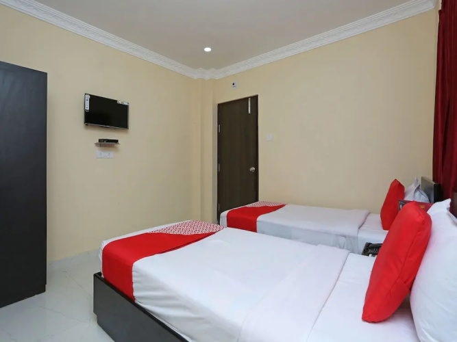 OYO 10982 Hotel Sai Prabha