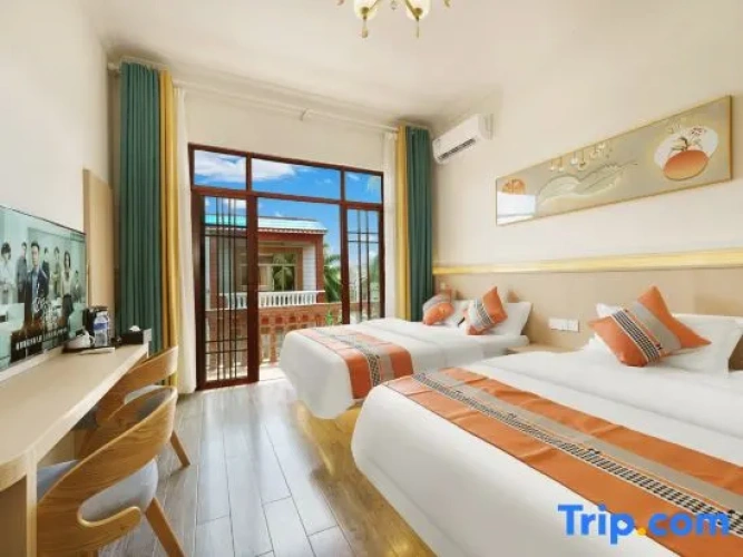 Deluxe Twin Family room with balcony
