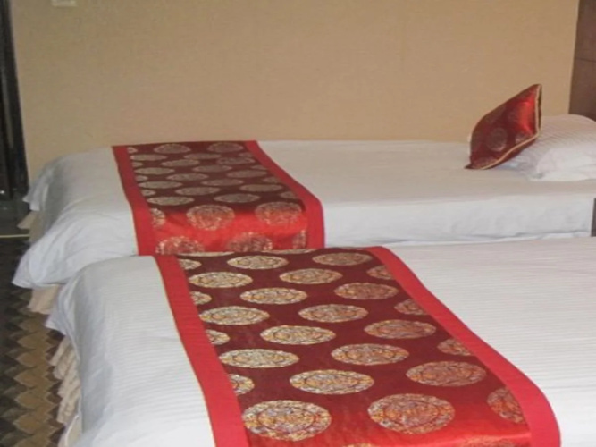Yiwu Guomao Hotel