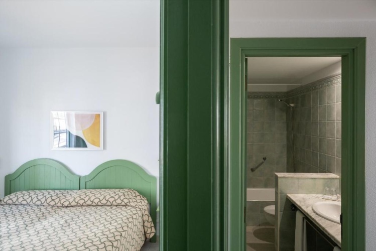 1 Bedroom Apartment with balcony