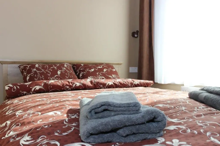 2 Bedrooms Apartment