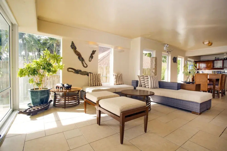 Mayumi Beach Villa