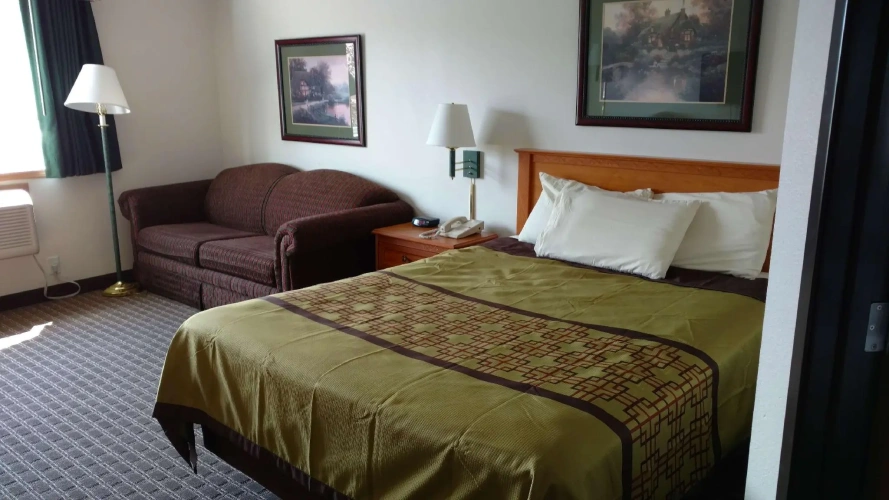 2 Bedrooms Double Suite