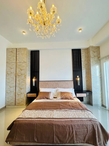 Studio - Sleeps 3 - Pool - Parking - Balcony