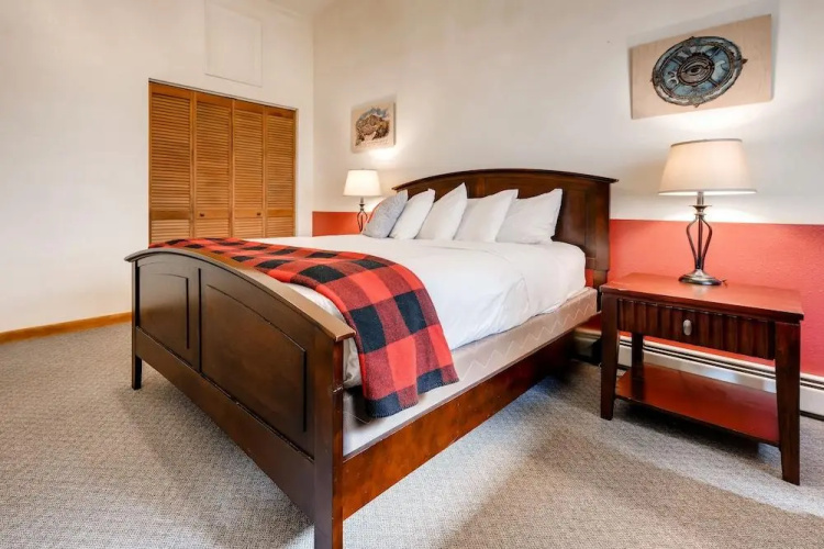 Boulder Mountain Lodge
