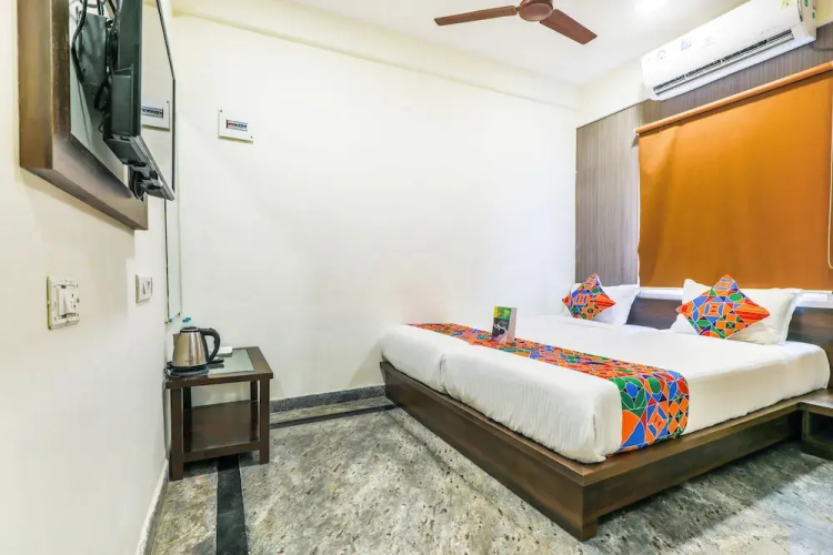 Fabhotel Star Holiday