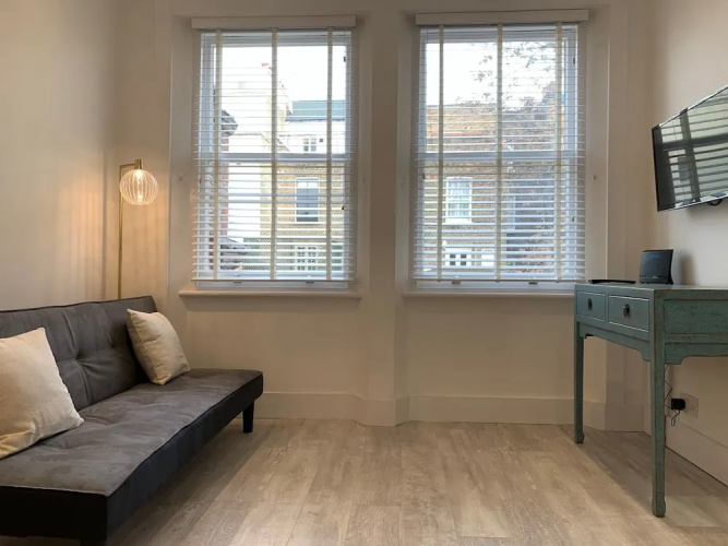 Bright Studio in Earl's Court