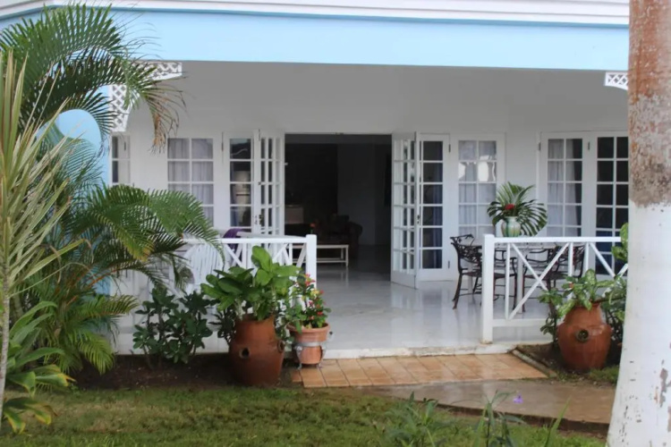 Beachcomber Club Resort