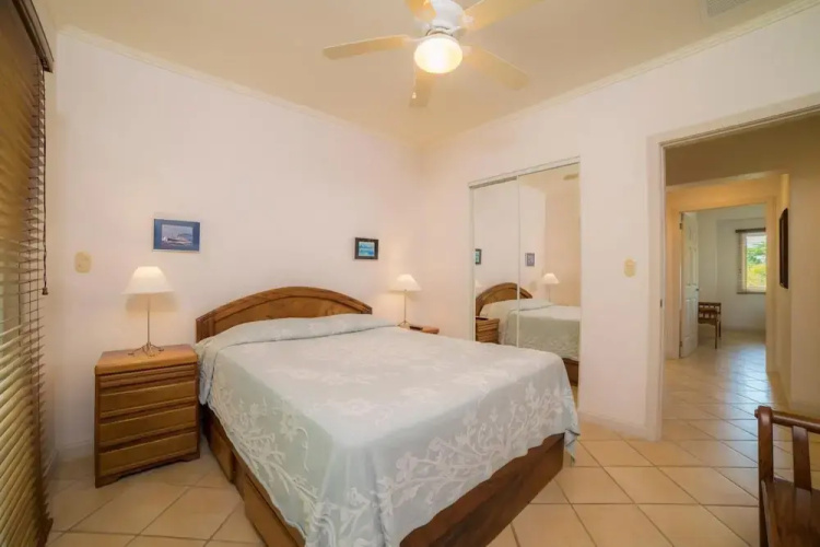Del Mar 1F - 3 bdr 2 Bath Ocean View