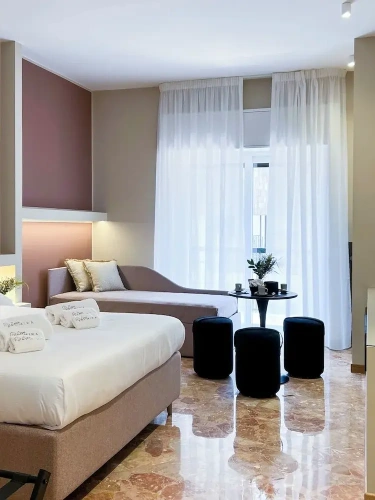 Deluxe Triple room with balcony and with city view