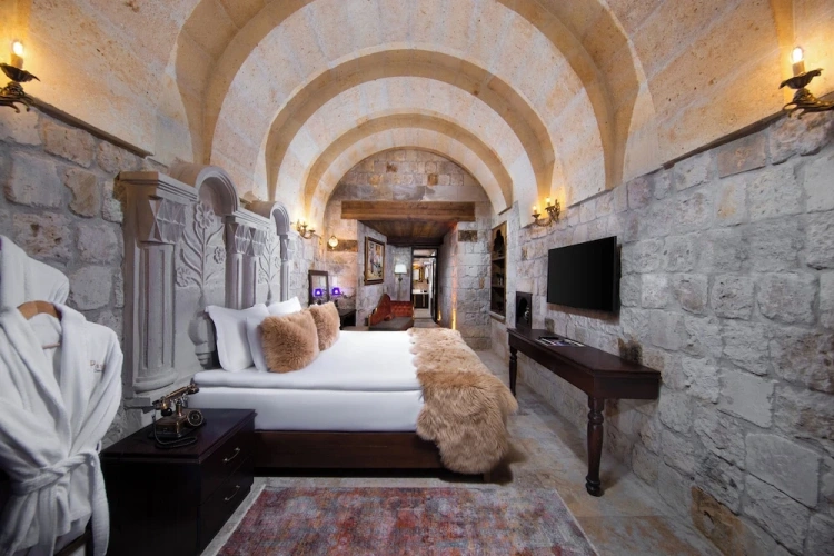 Artemis room