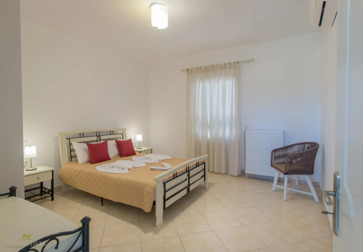 Iphimedeia Apartments & Suites