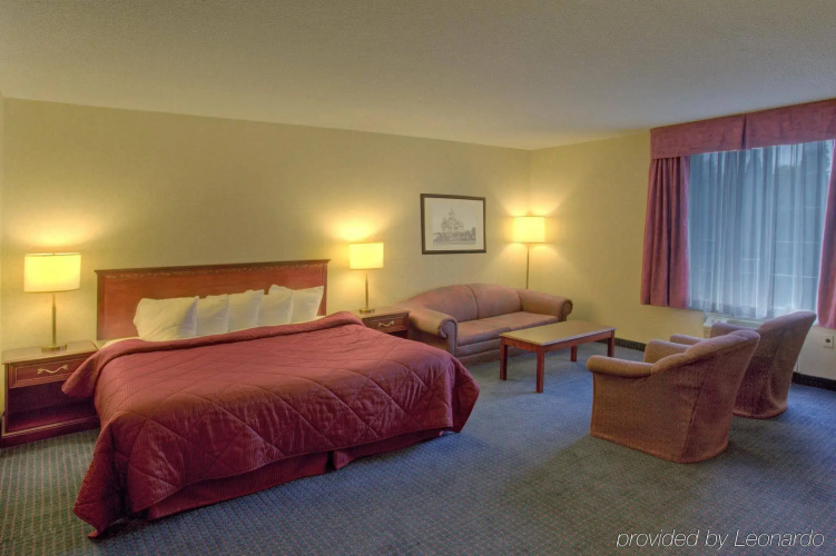 Quality Hotel & Suites