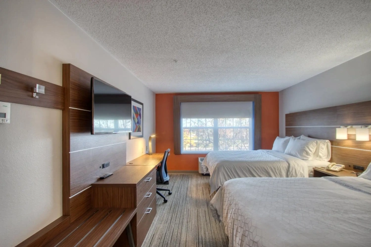 Quadruple Suite