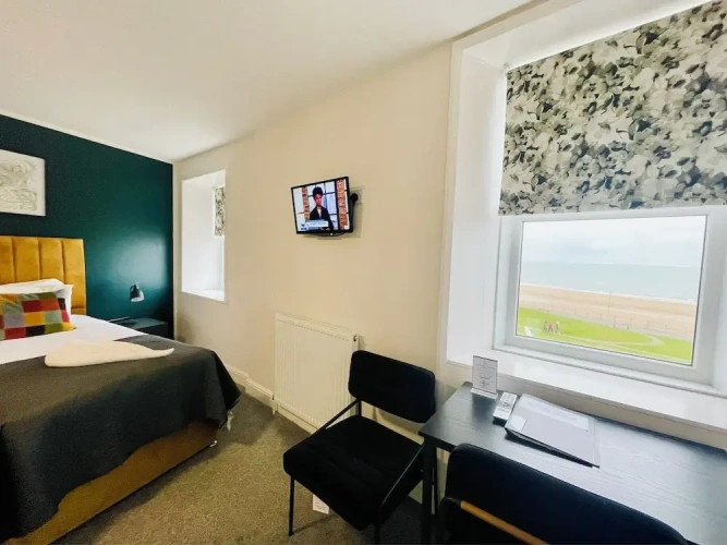 Standard Twin room with sea view