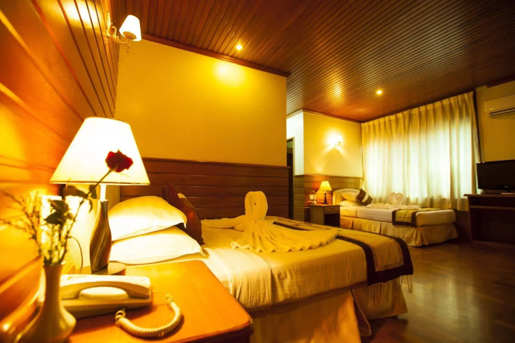 Hotel Queen Mandalay