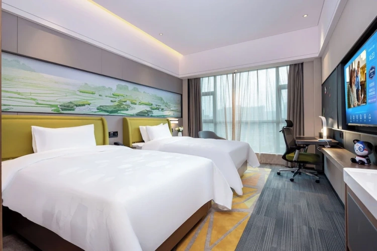 Comfort Quadruple room with courtyard view