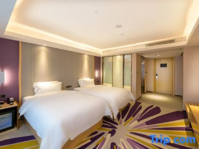 Business Twin Attic room