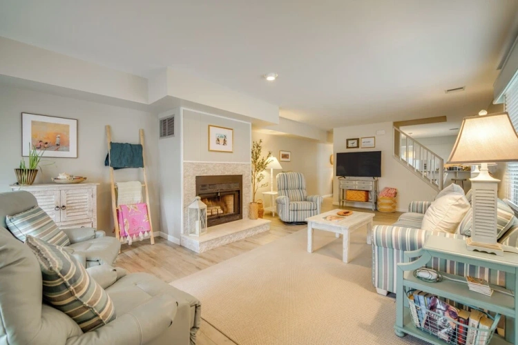 3 Bedrooms Apartment