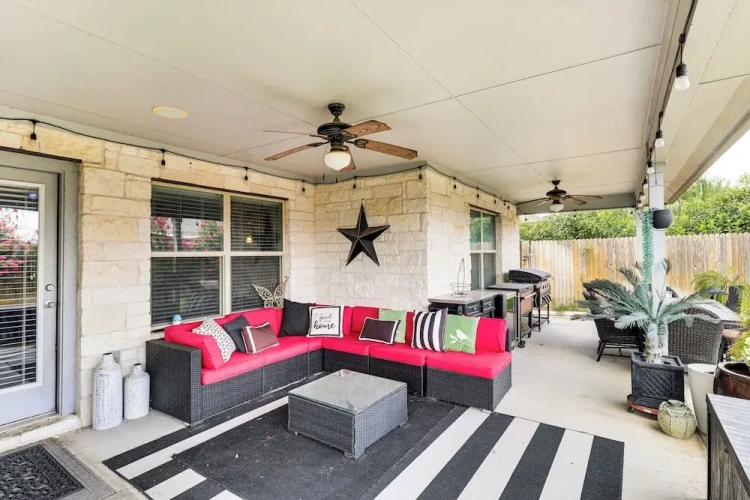 4 Bedrooms Cottage