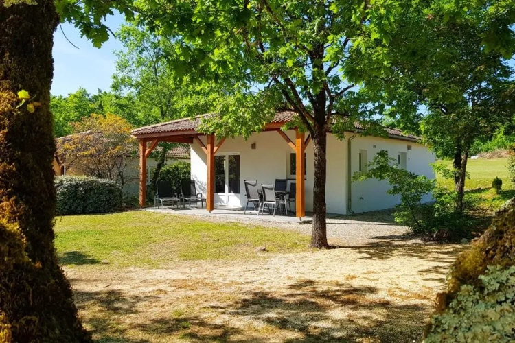 2 Bedrooms Cottage