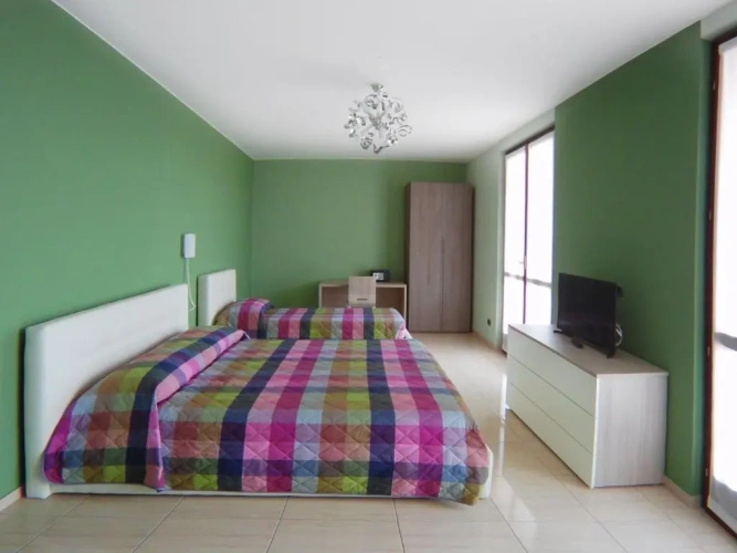 Standard Triple room with balcony