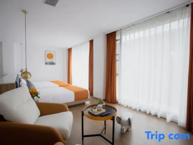 Family Suite with courtyard view