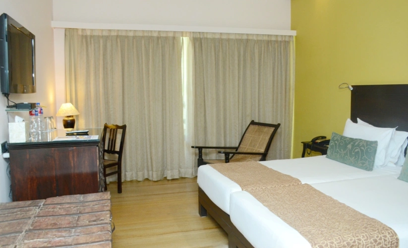 Deluxe Twin room with balcony