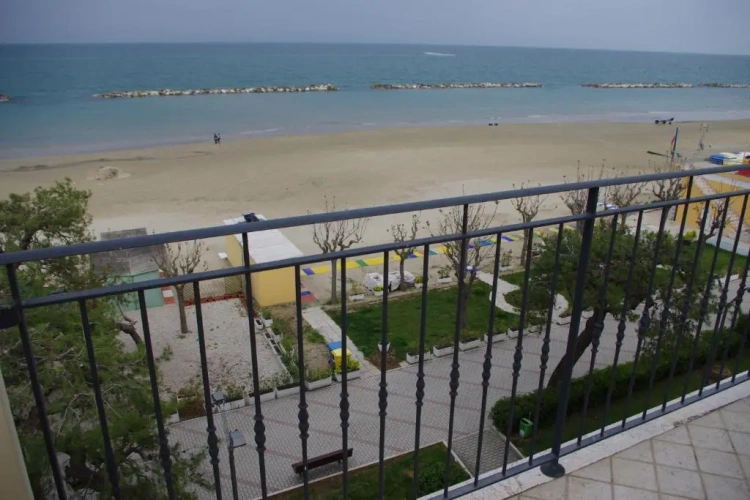 Standard Double room with sea view