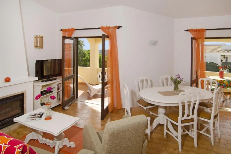 417 Villa Beatriz