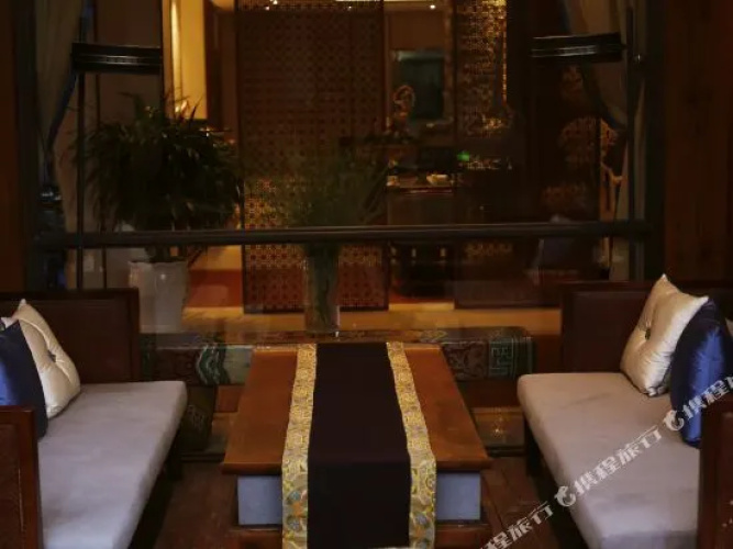 Grand House Tingyue Linzhi