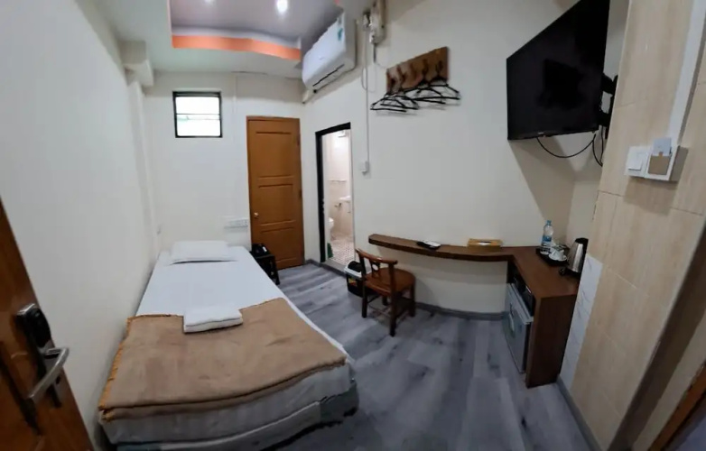 121 Hotel Yangon