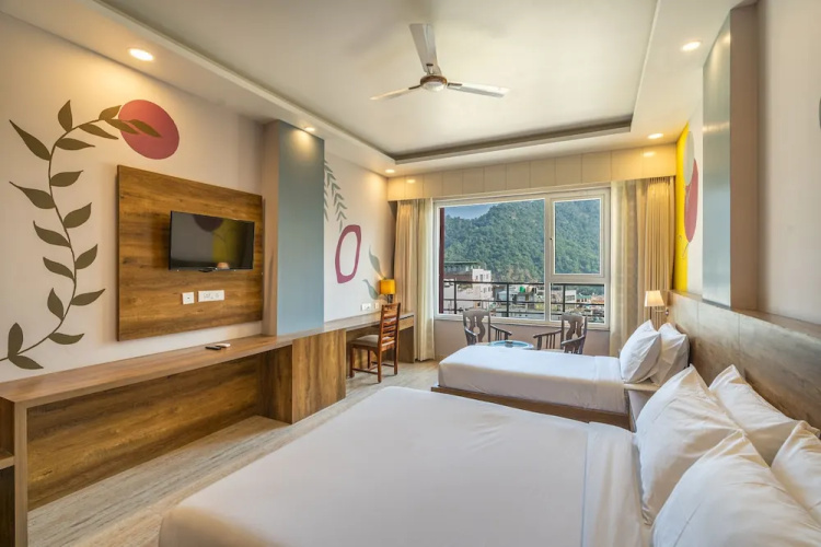 Moustache Rishikesh Luxuria