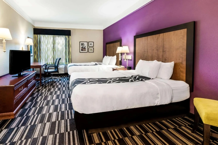 Deluxe Quadruple room