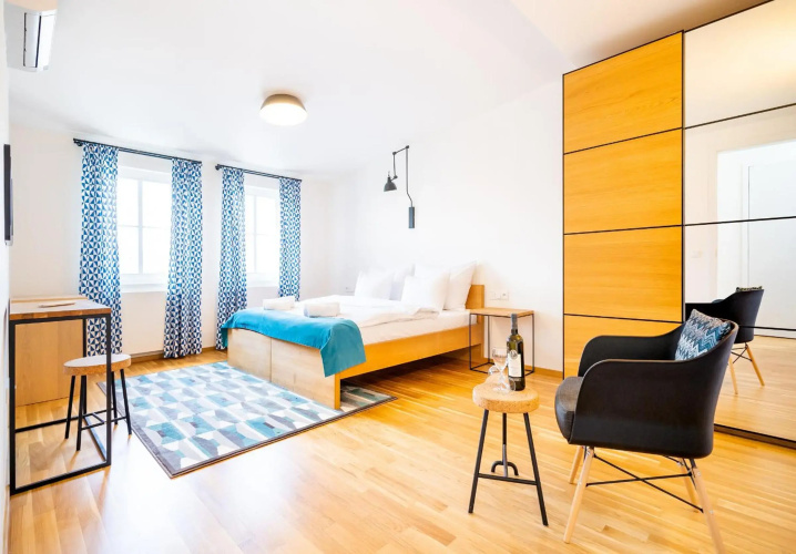 5BR+3.5BT Wilson Central apt.