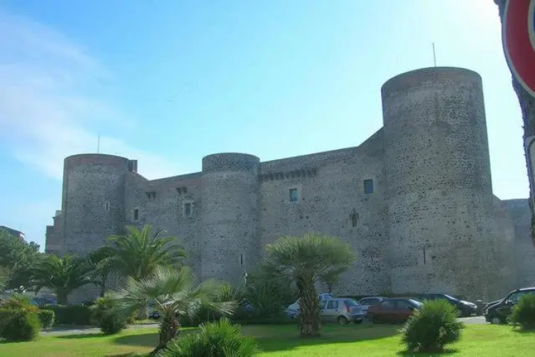 Big lightfull apartment with castle view