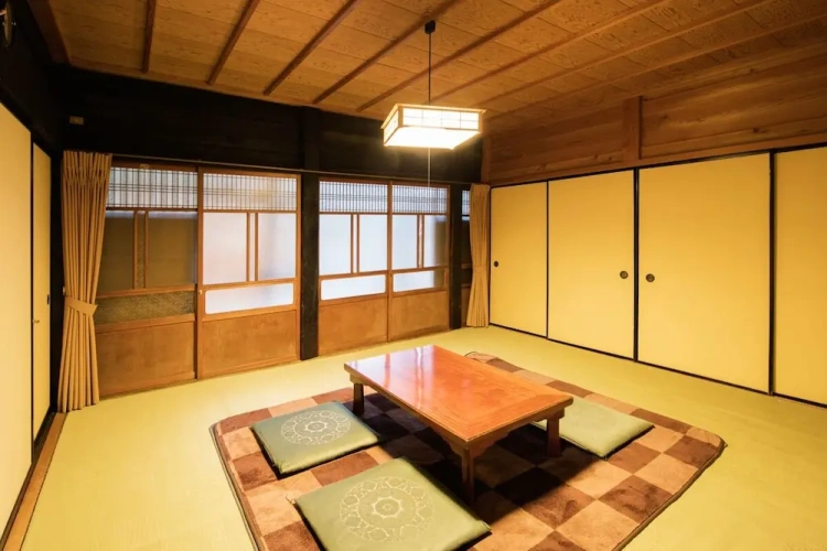 Standard Triple room