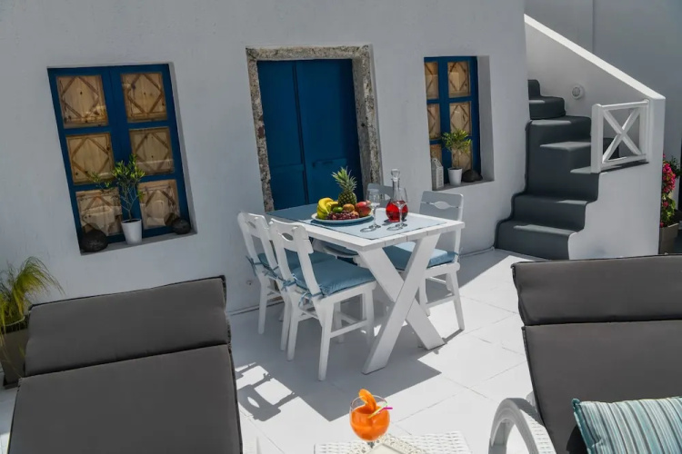 Castelia Villa Akrotiri